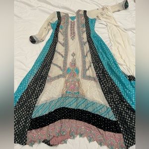 Stunning. Worn once.